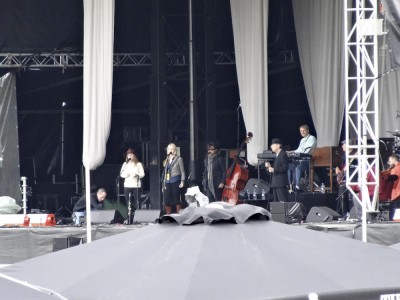 Leonard Cohen and the band