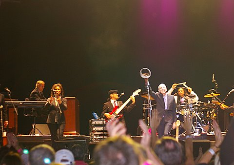 Leonard Cohen Concert 138.jpg