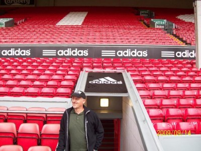 Henning appreciating LFC