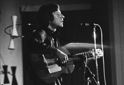 The troubadour, Leonard Cohen -- Leeds University 16 May 1970