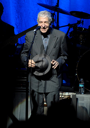 Leonard Cohen Manchester Opera House June 17 2008.jpg