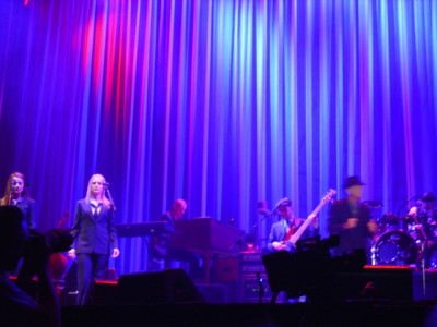 Lenny in blue stuttgart 1. oct.jpg
